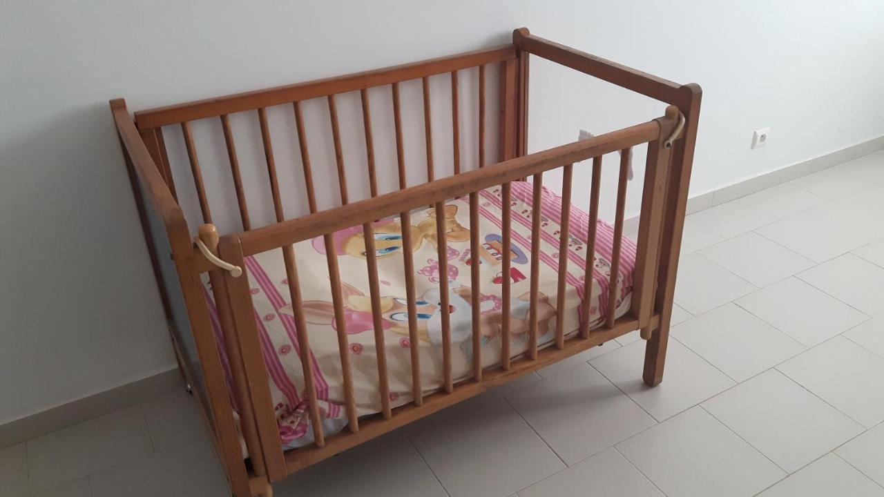 Appartement Familial Spacieux Avec Climatisation Ziguinchor Esterno foto