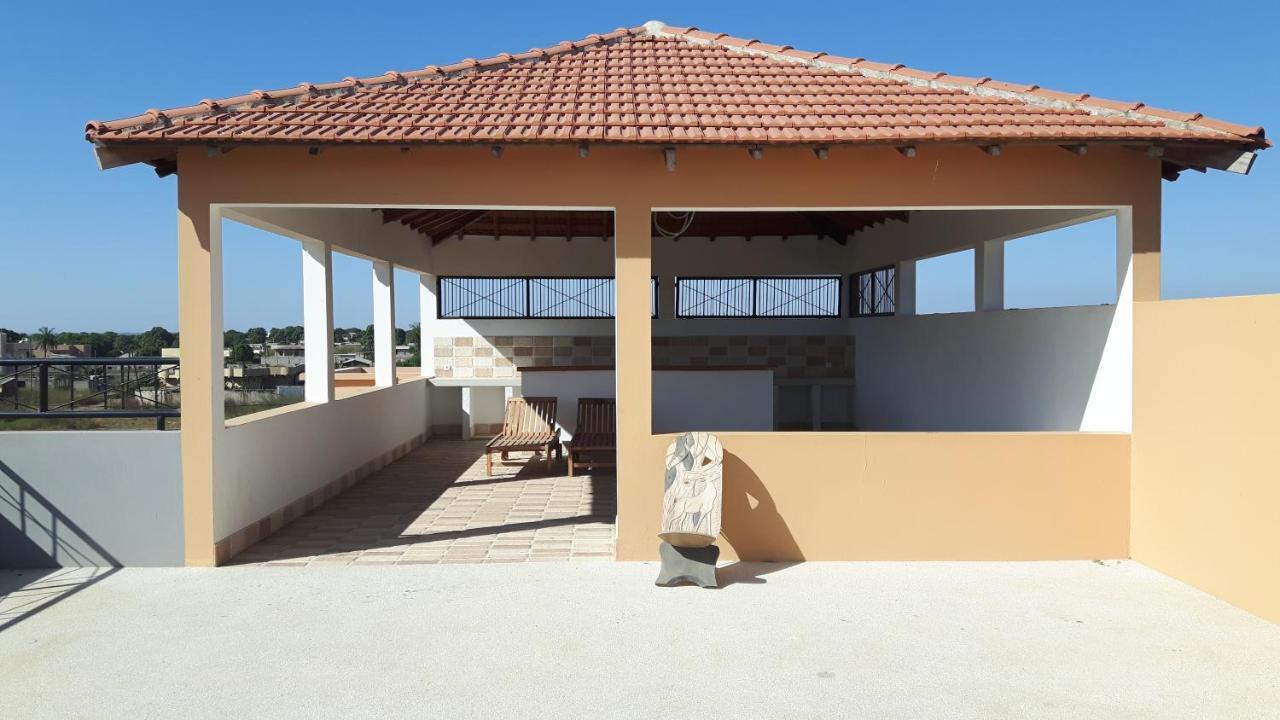 Appartement Familial Spacieux Avec Climatisation Ziguinchor Esterno foto