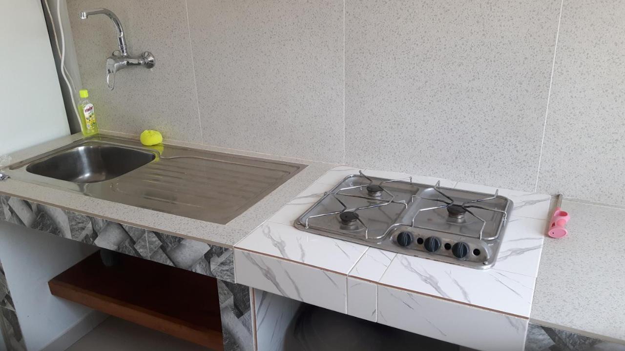 Appartement Familial Spacieux Avec Climatisation Ziguinchor Esterno foto